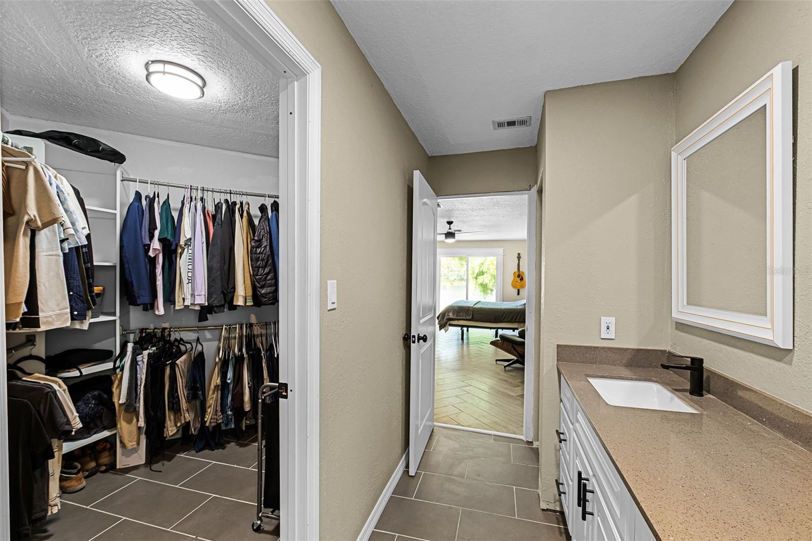 GREENWOOD LAKES UNIT 3 - Residential Lease