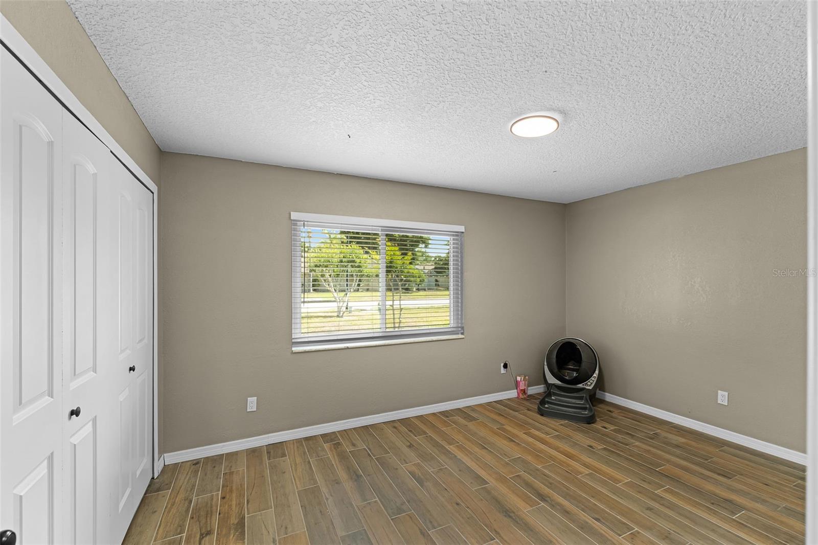 GREENWOOD LAKES UNIT 3 - Residential Lease