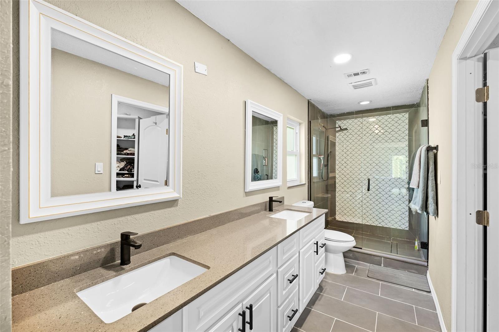 GREENWOOD LAKES UNIT 3 - Residential Lease