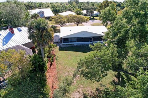 A home in PUNTA GORDA