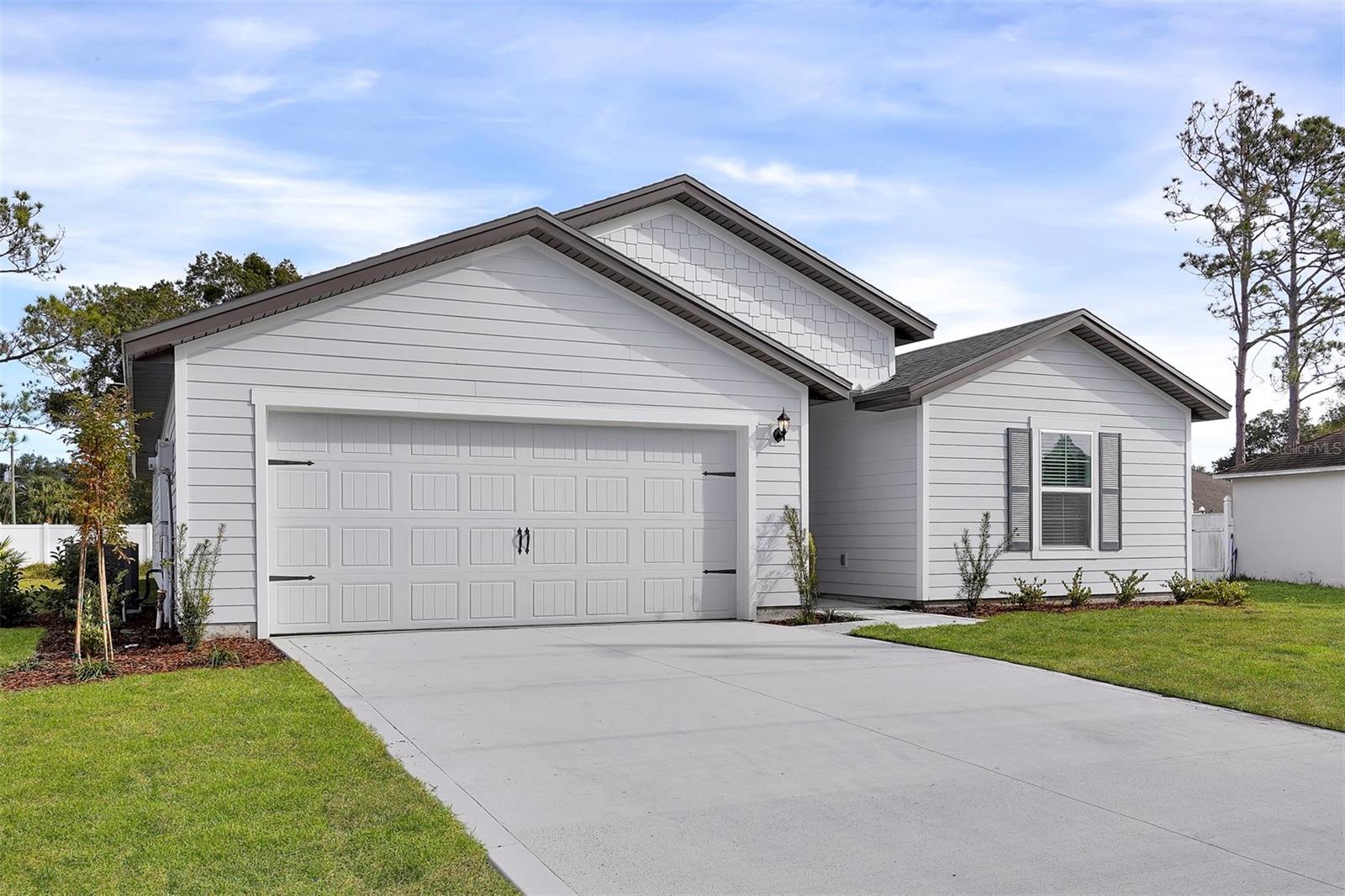19 PINEAPPLE DRIVE