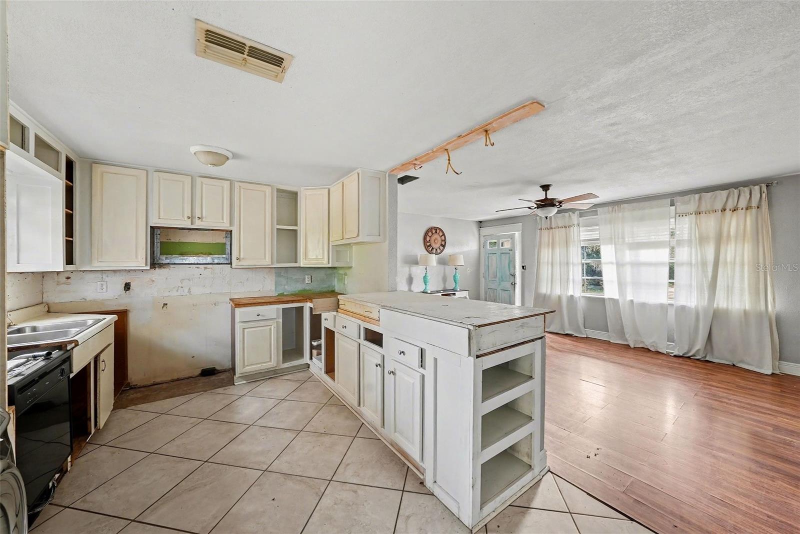 UNPLATTED - Residential