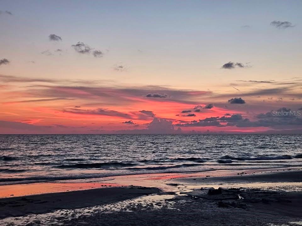 REDINGTON TOWERS BLDG 2 CONDO - Residential