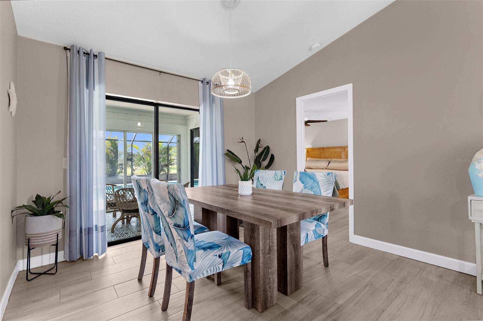 ROTONDA WEST PEBBLE BEACH - Residential