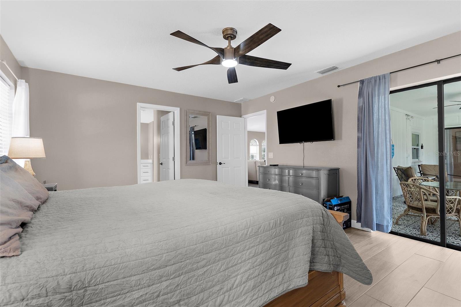 ROTONDA WEST PEBBLE BEACH - Residential