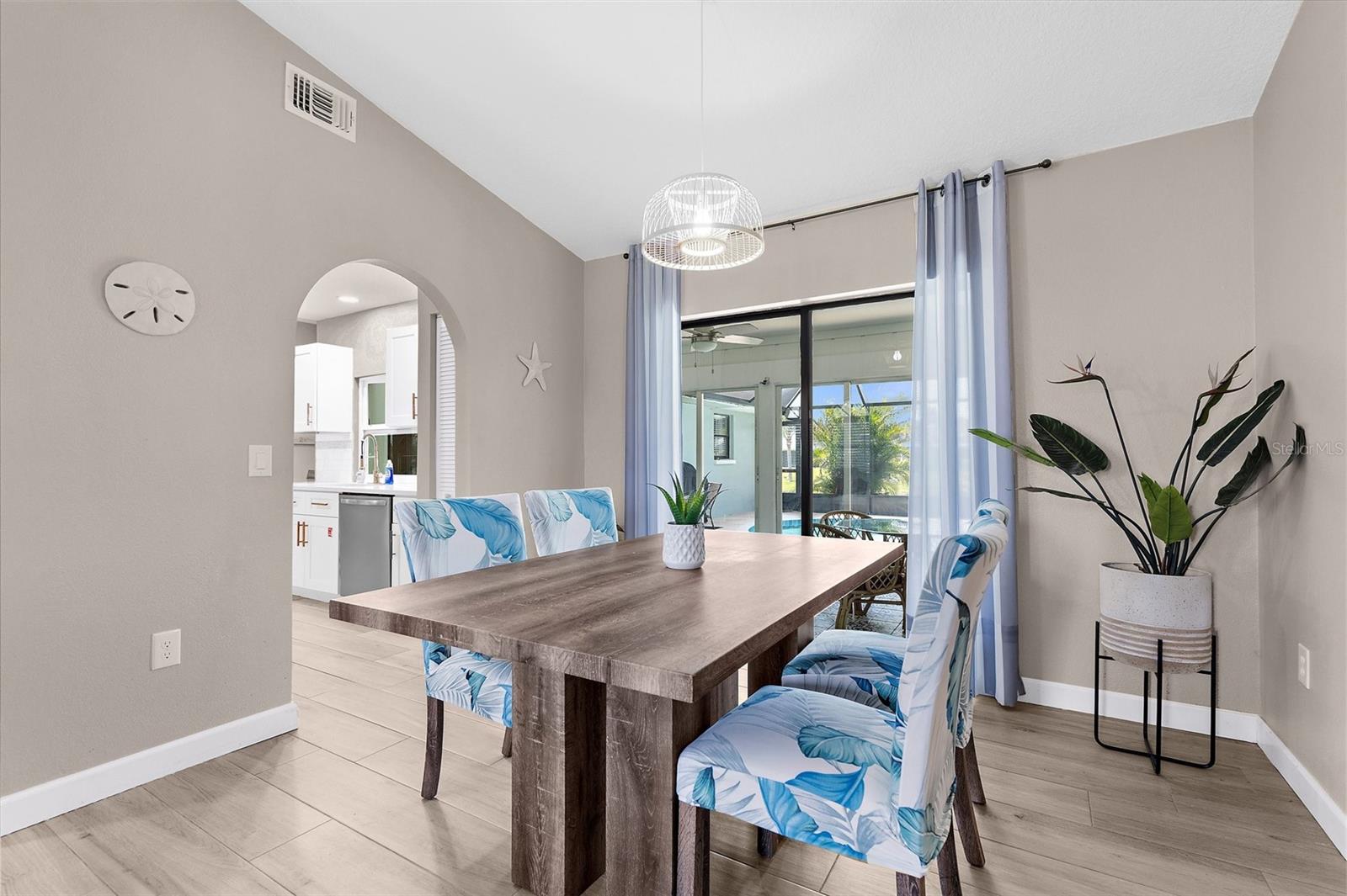 ROTONDA WEST PEBBLE BEACH - Residential