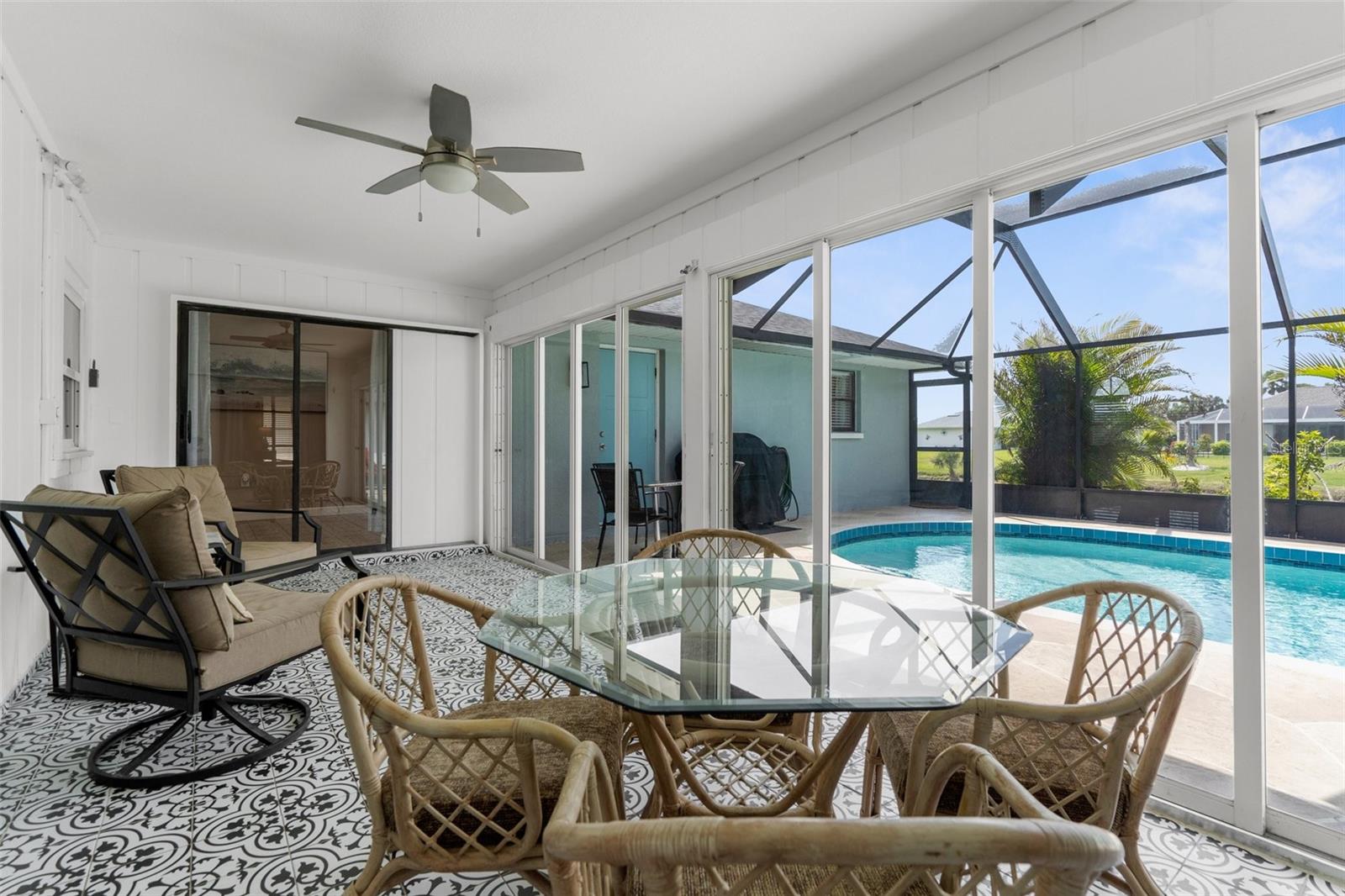 ROTONDA WEST PEBBLE BEACH - Residential