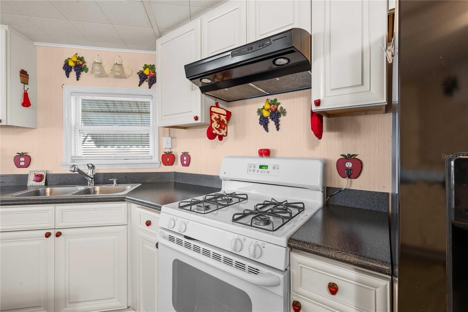 OAKS ROYAL MOBILE HOME SUB - Residential