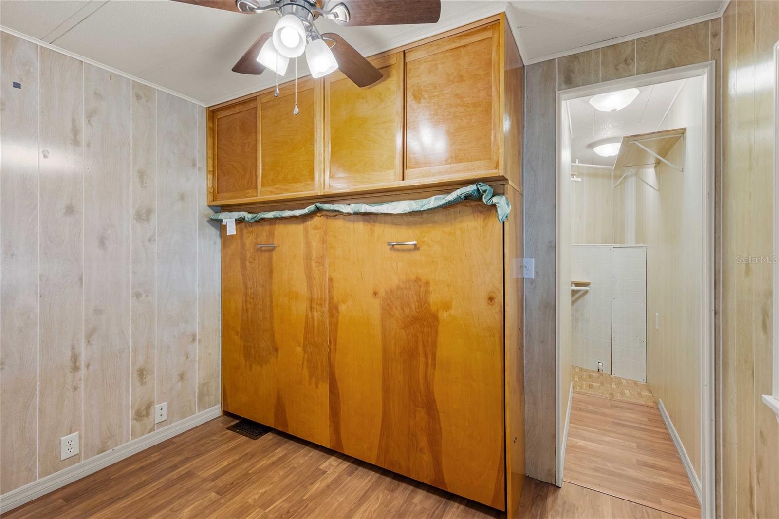 OAKS ROYAL MOBILE HOME SUB - Residential
