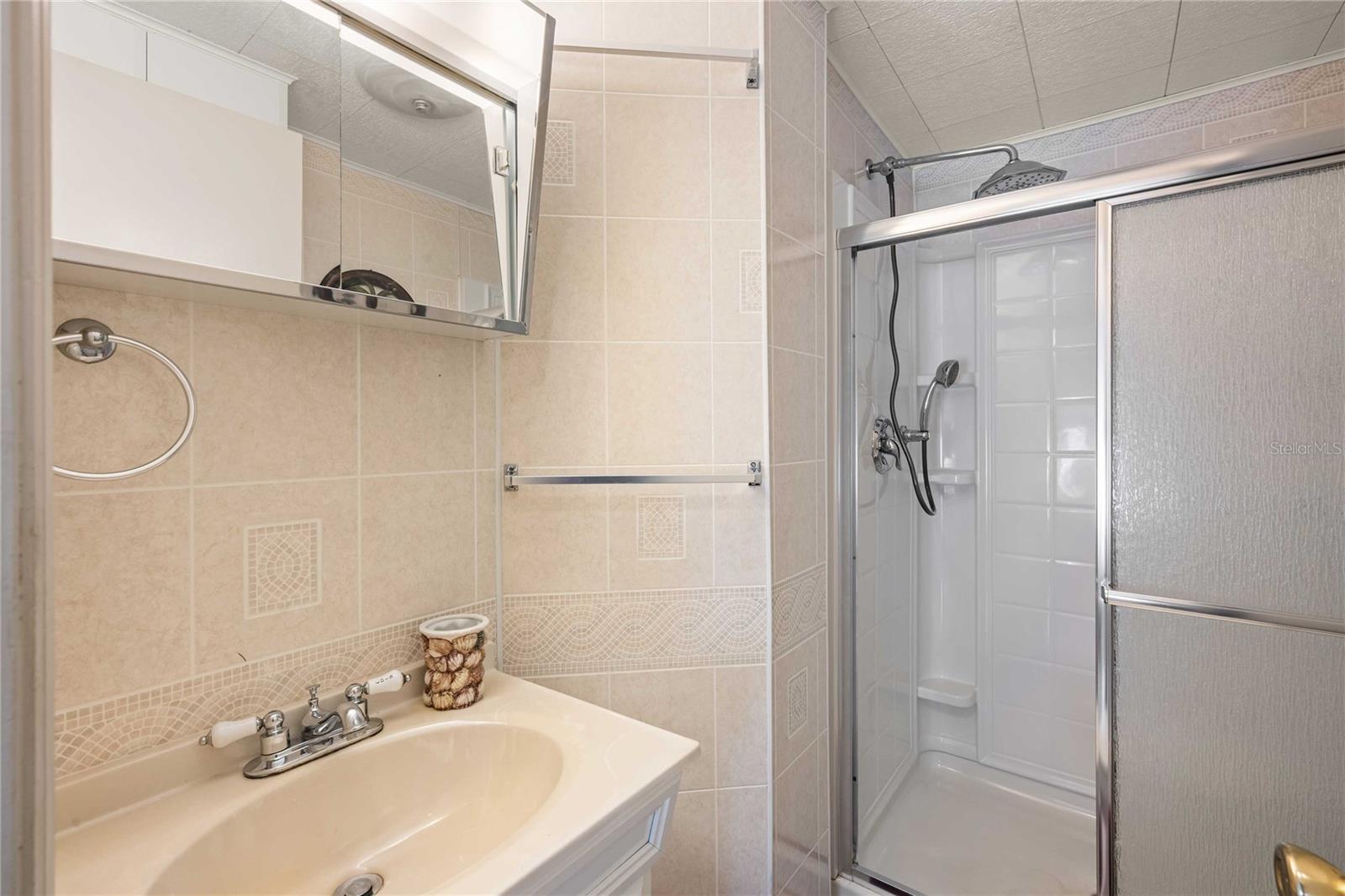 OAKS ROYAL MOBILE HOME SUB - Residential