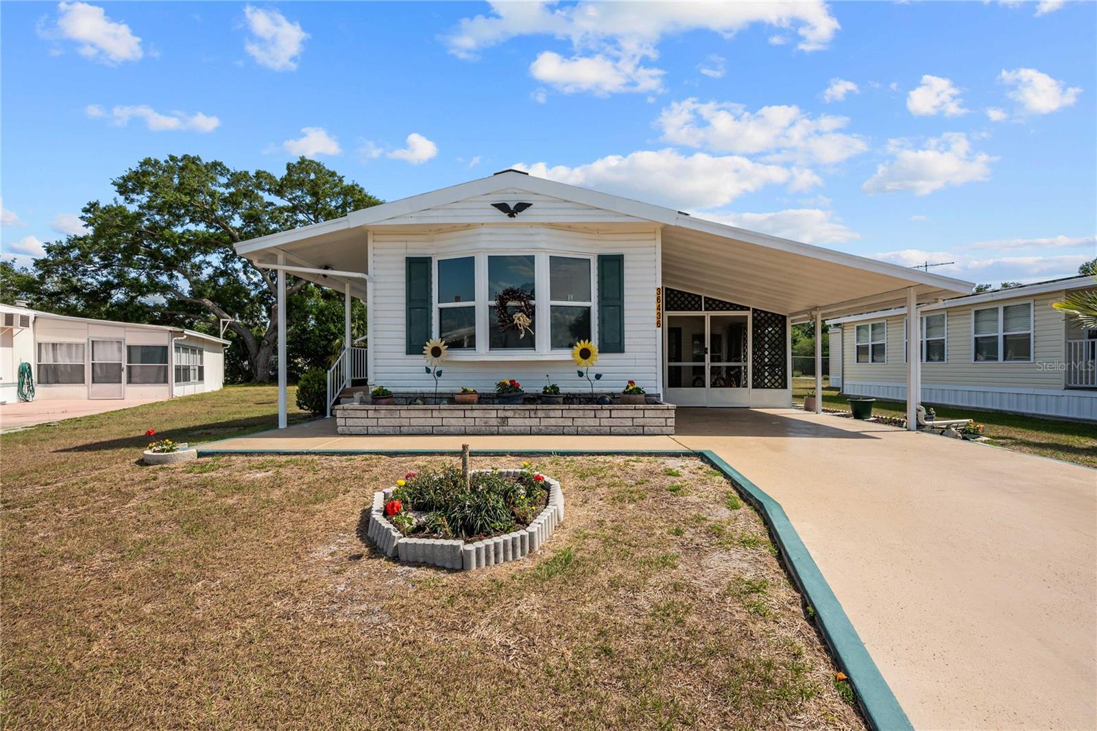OAKS ROYAL MOBILE HOME SUB - Residential