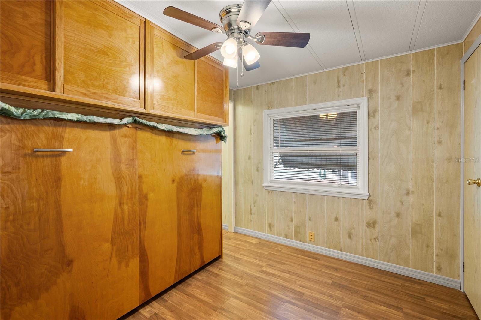 OAKS ROYAL MOBILE HOME SUB - Residential