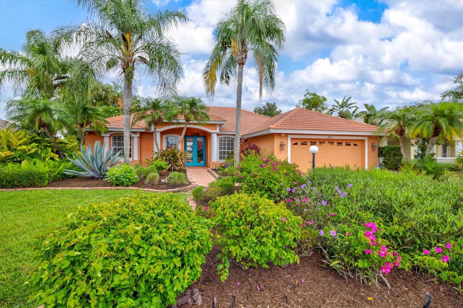 4860 CEDAR OAK WAY
