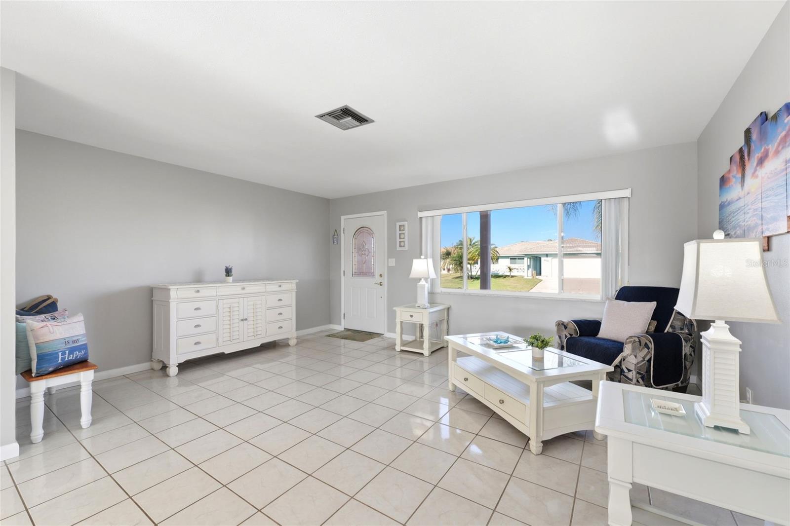 FLOR A MAR - Residential