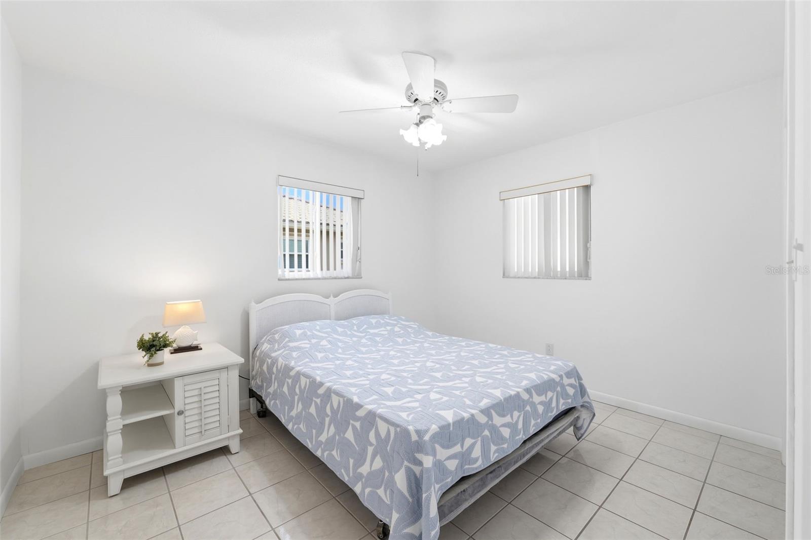 FLOR A MAR - Residential