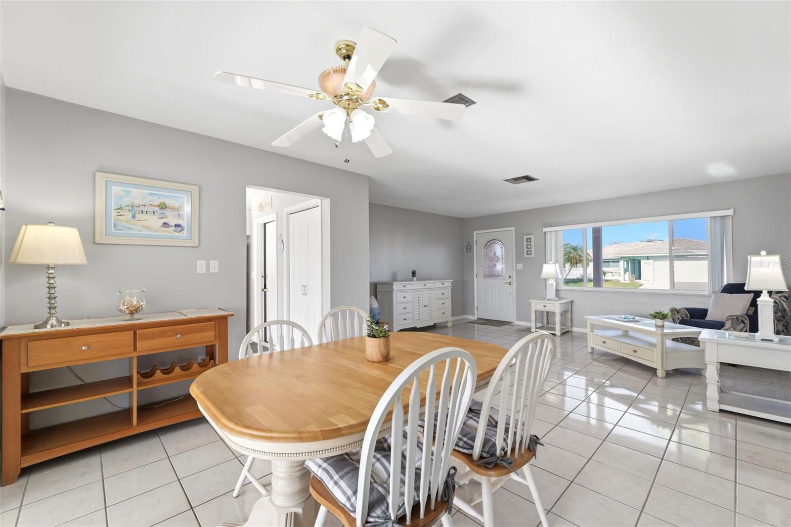 FLOR A MAR - Residential