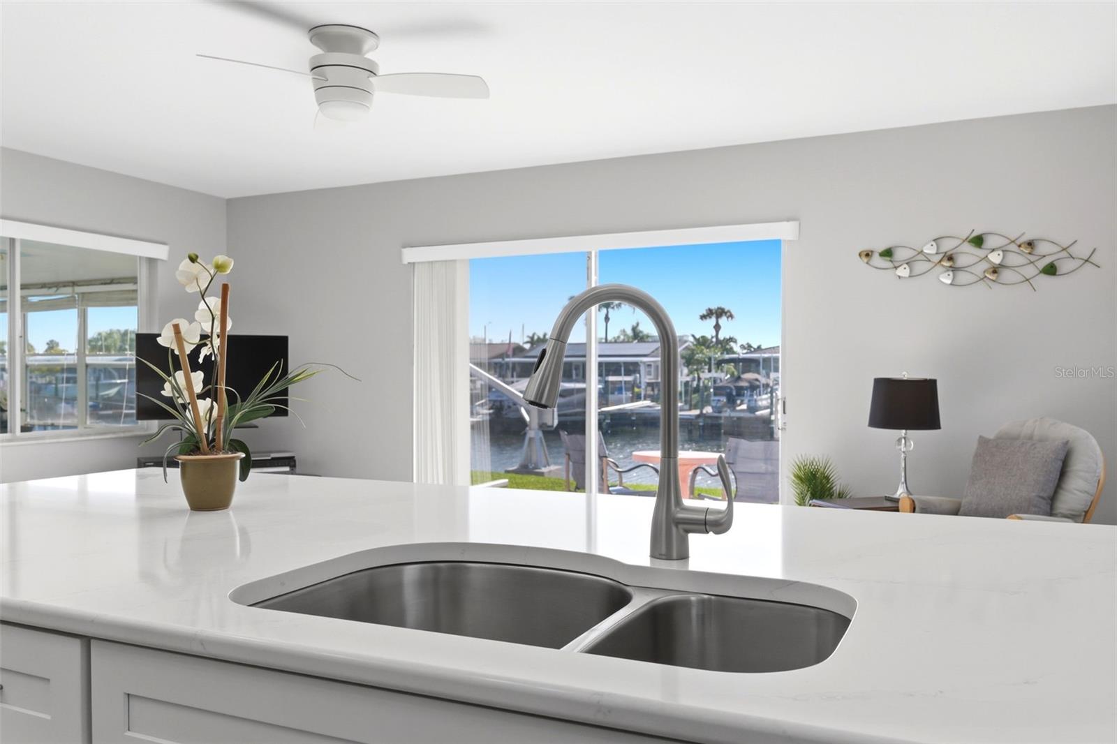 FLOR A MAR - Residential