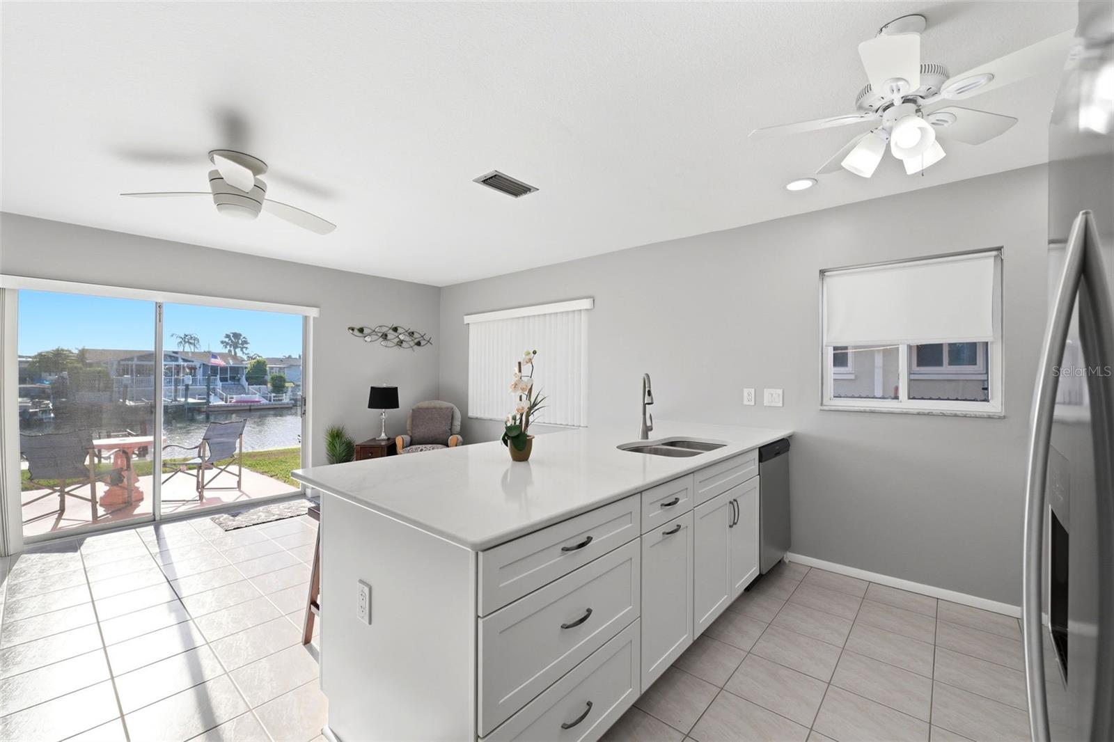 FLOR A MAR - Residential