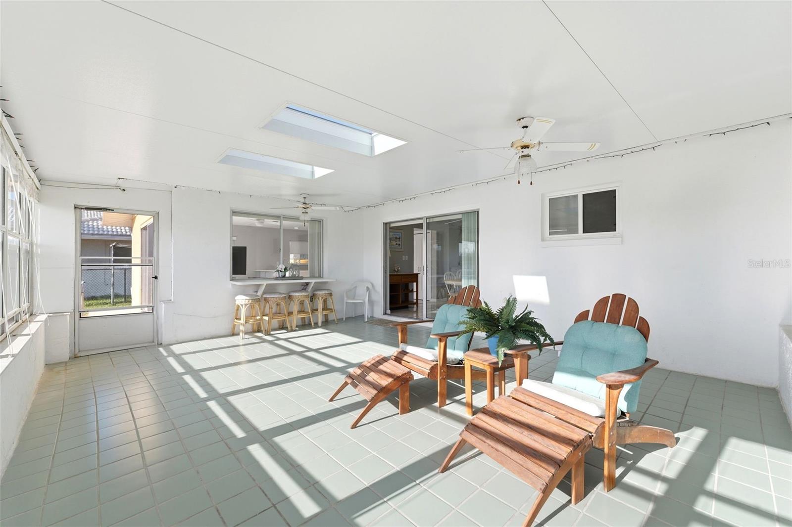 FLOR A MAR - Residential