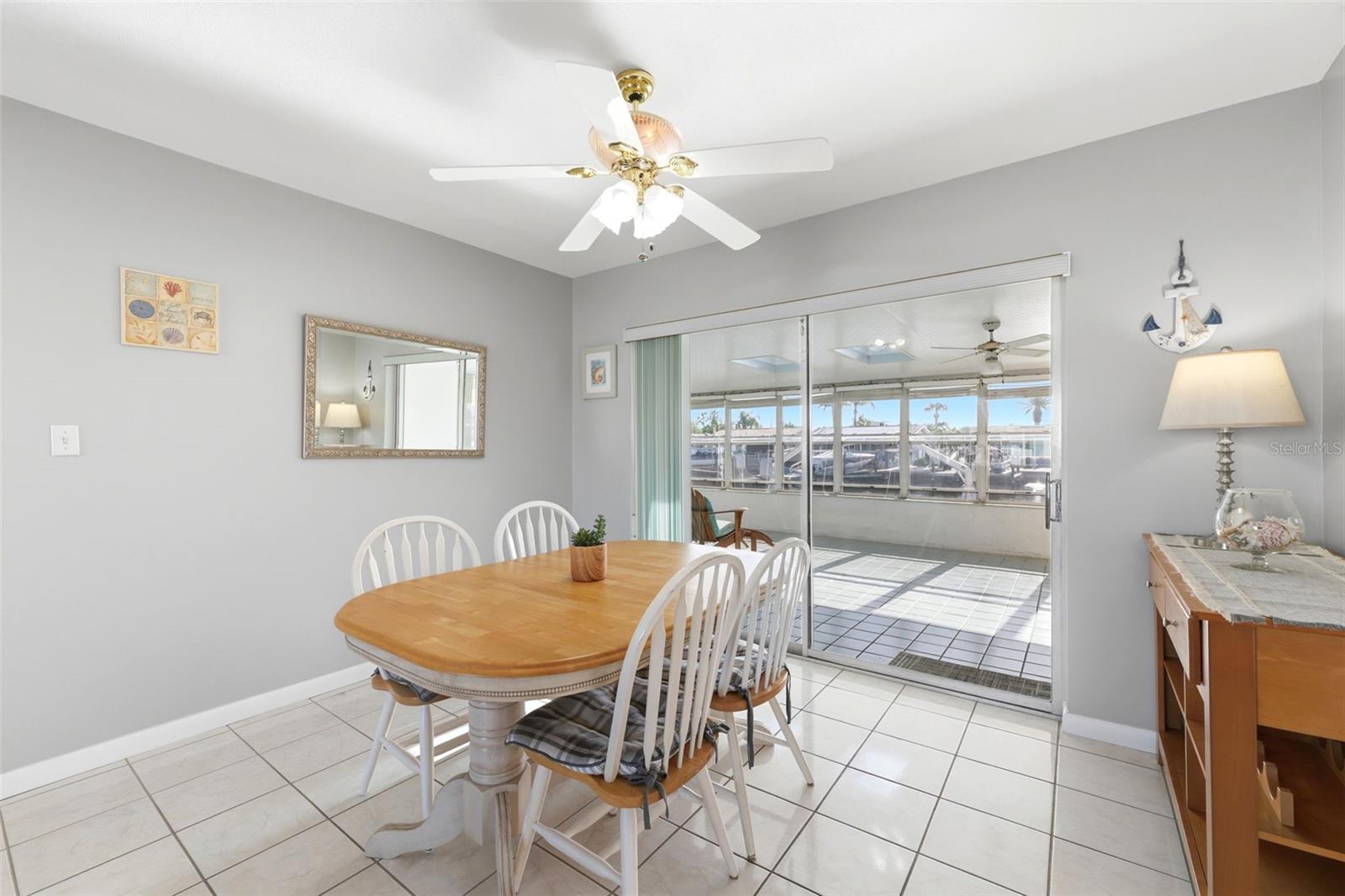 FLOR A MAR - Residential