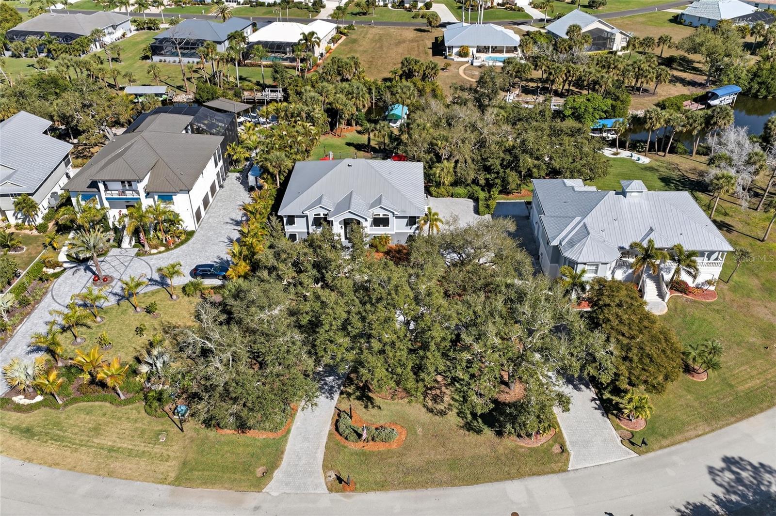 CORAL COVE - Residential