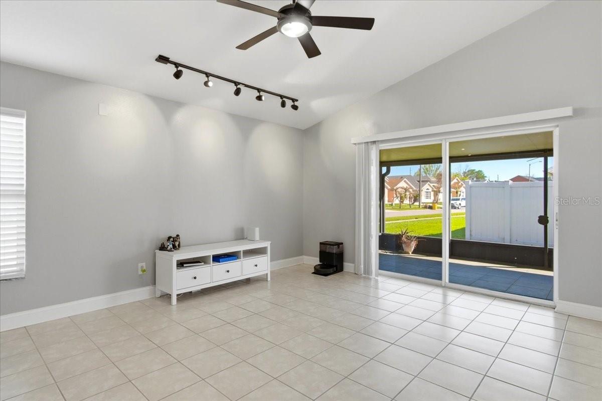 VILLAS AT HERITAGE PLACE 50 27 - Residential