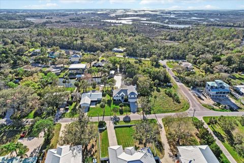 A home in CRYSTAL RIVER