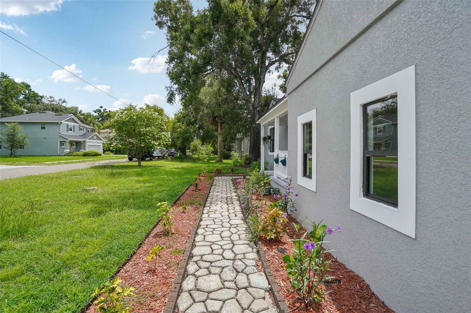 3710 W GRIFLOW STREET