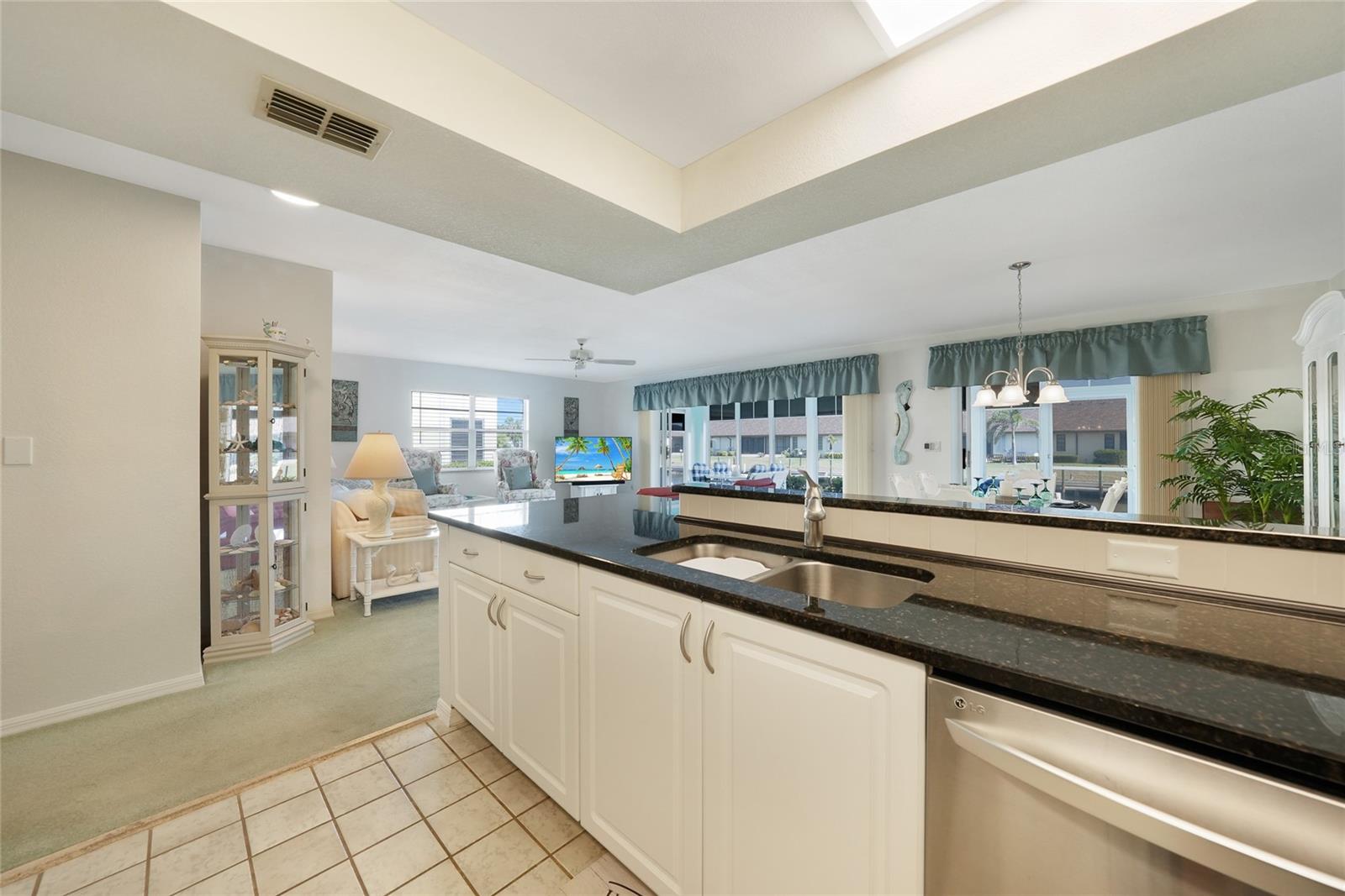 SPINNAKER POINT - Residential