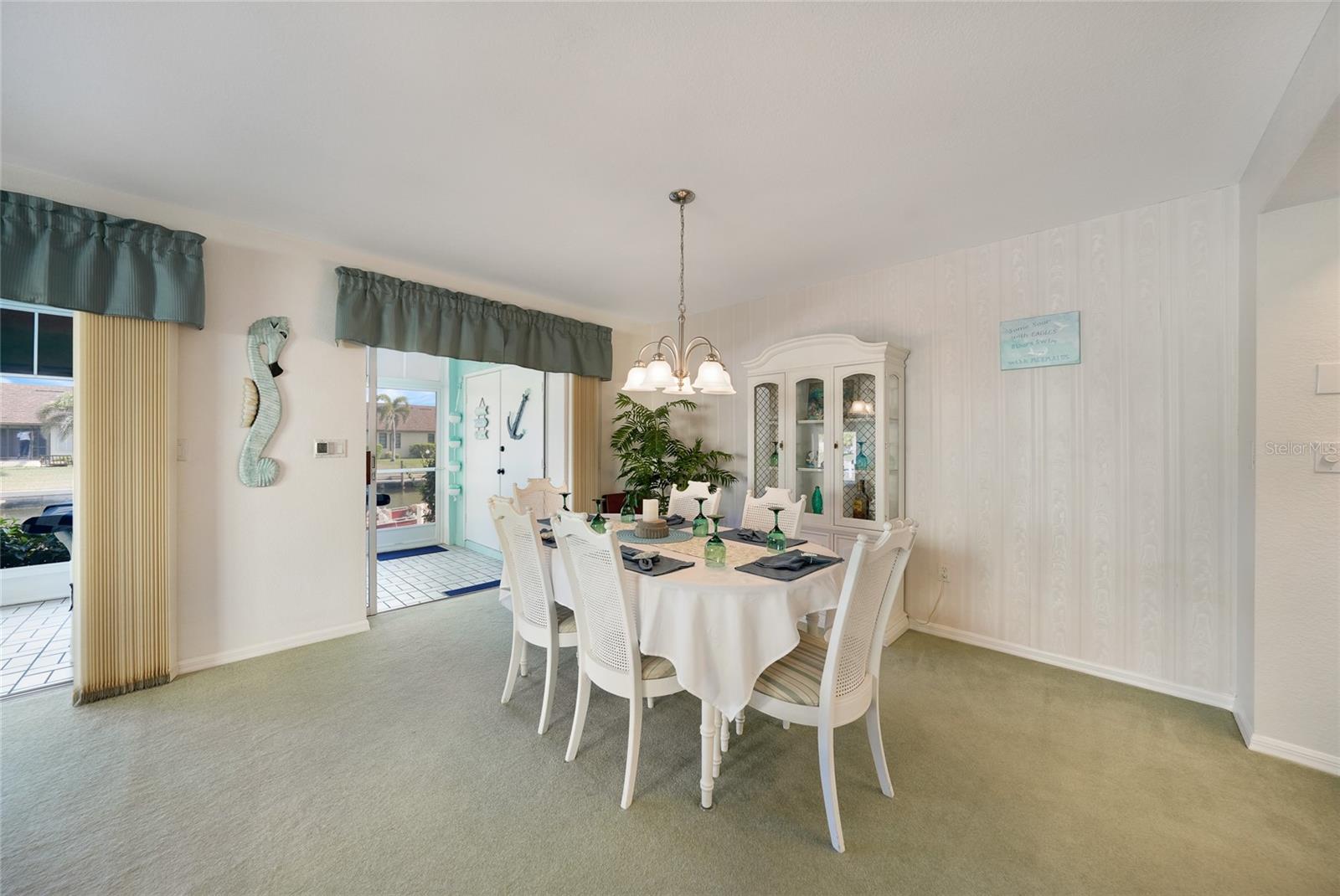 SPINNAKER POINT - Residential