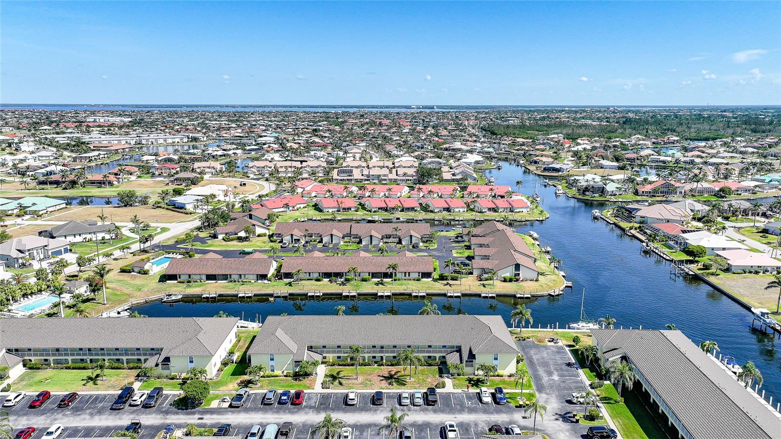 SPINNAKER POINT - Residential