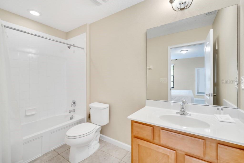 VERANDA PALMS PH 2A - Residential Lease