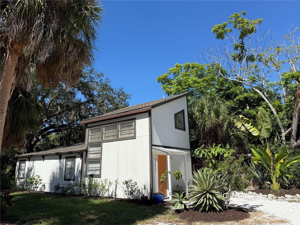 Photo of 4211 Old Bradenton Road, Sarasota, FL 34234 (MLS # A4636664)