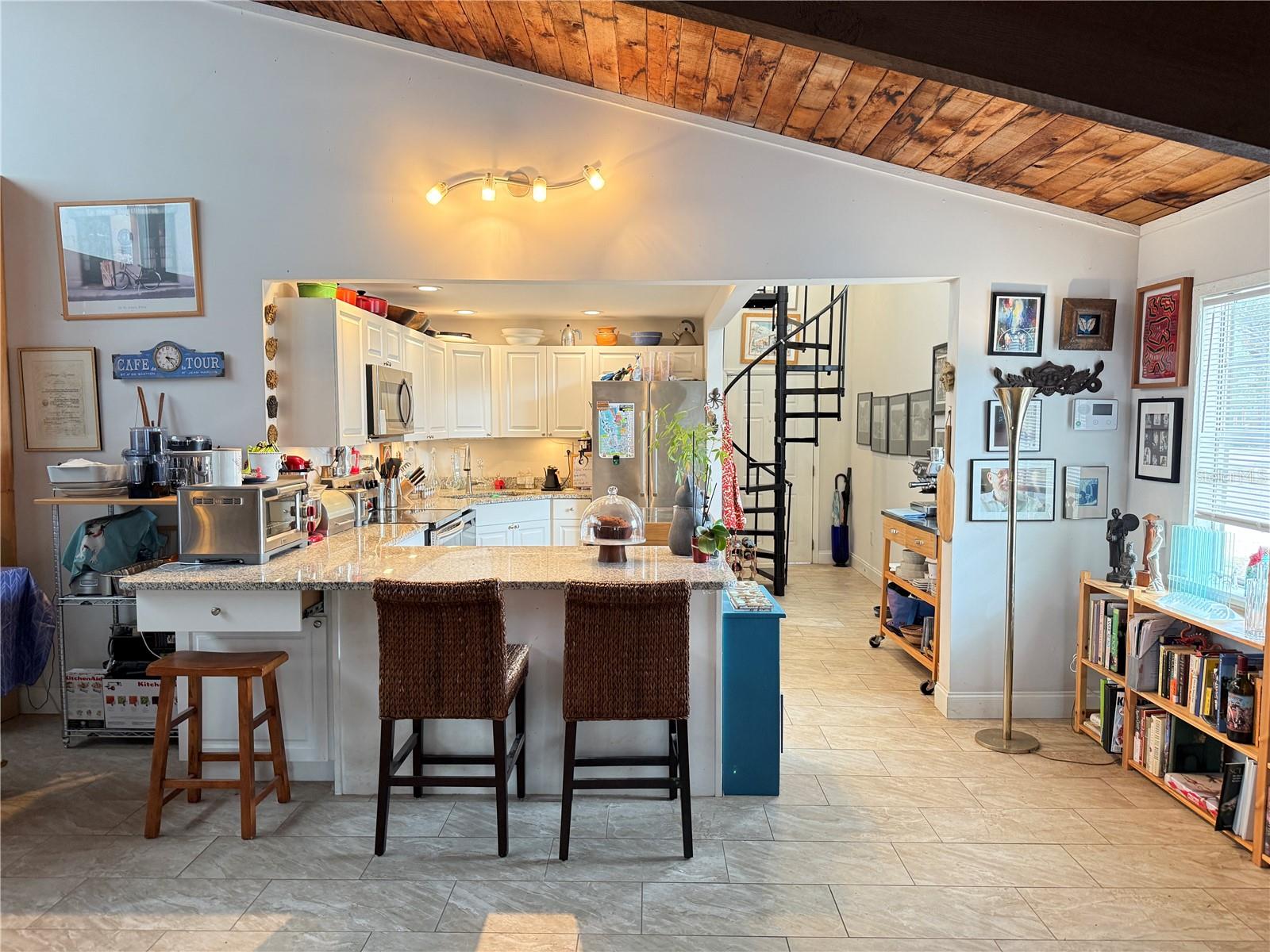 4211 OLD BRADENTON ROAD