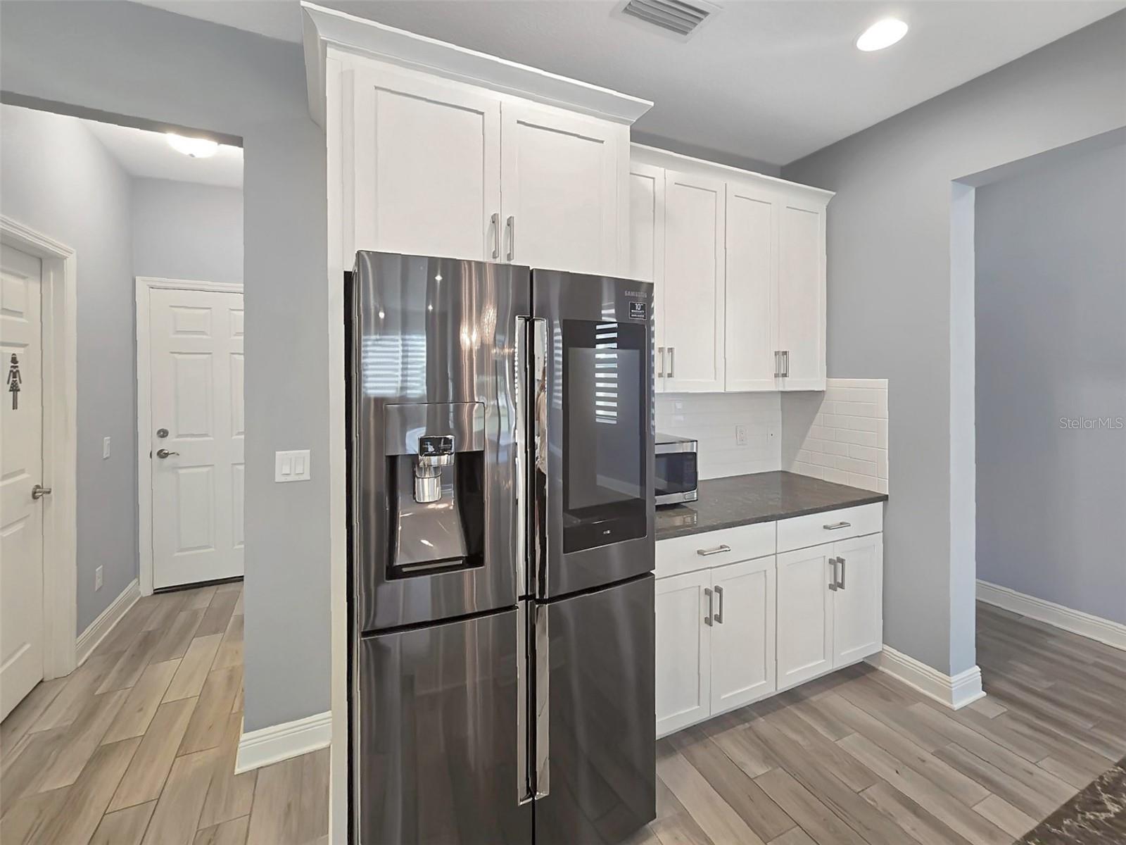 CREEKWOOD TOWNHOMES - Residential Lease