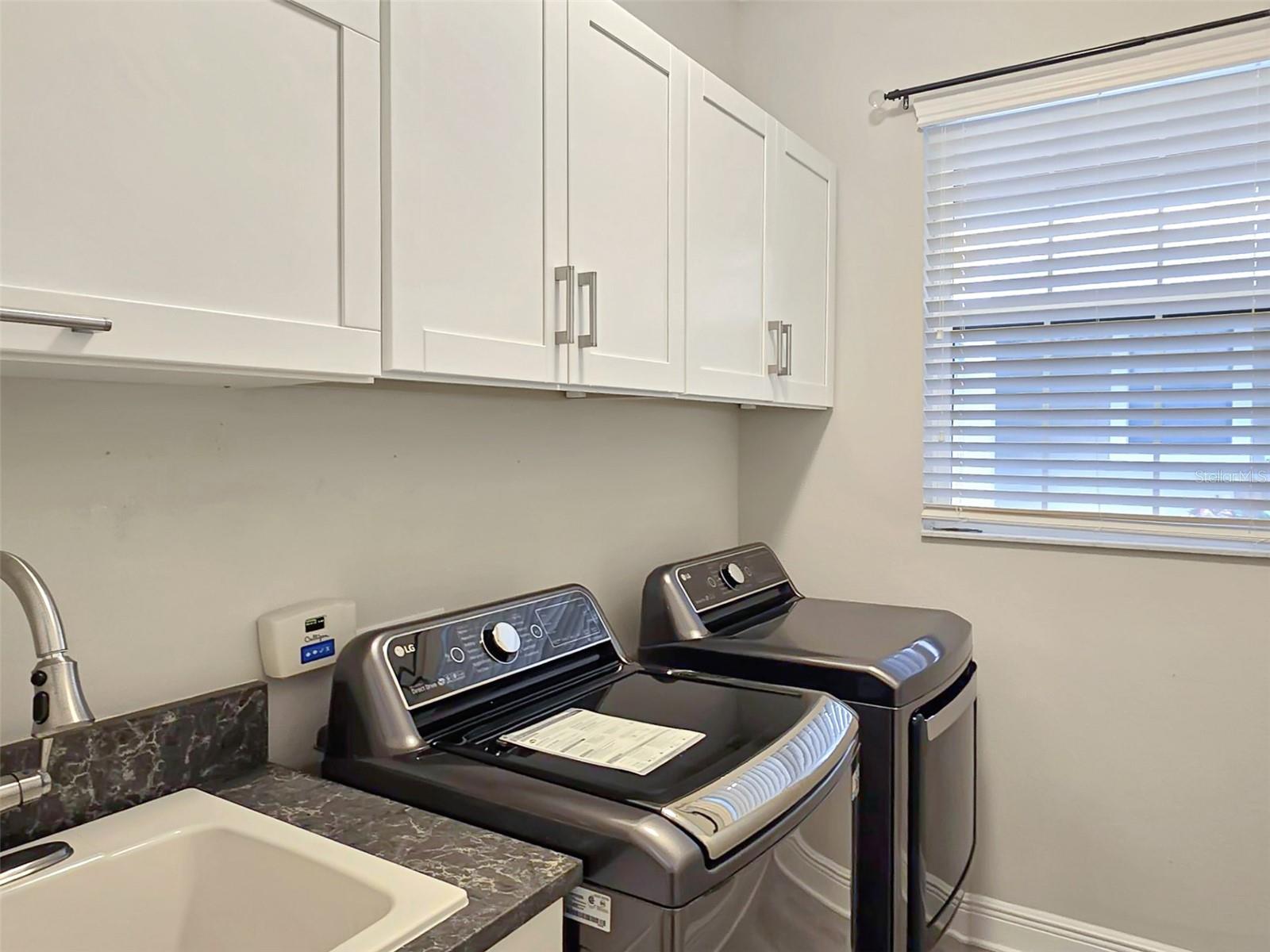 CREEKWOOD TOWNHOMES - Residential Lease
