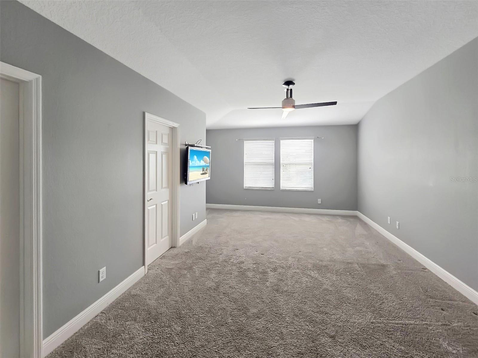 CREEKWOOD TOWNHOMES - Residential Lease
