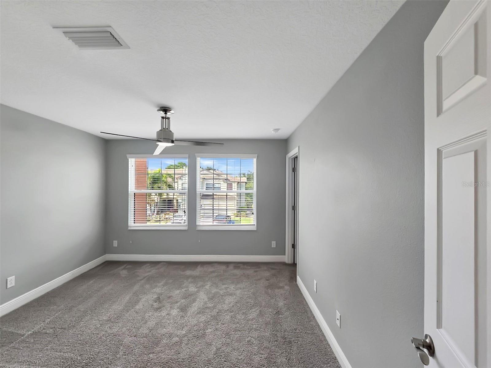 CREEKWOOD TOWNHOMES - Residential Lease
