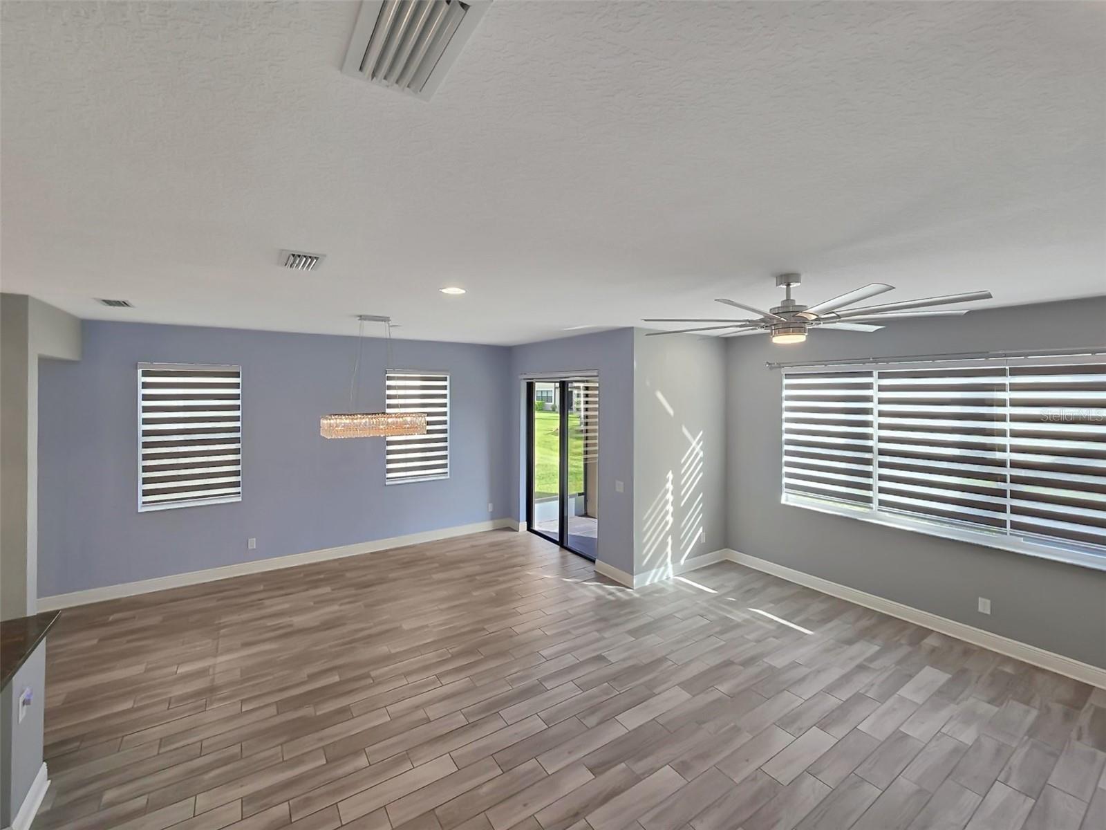 CREEKWOOD TOWNHOMES - Residential Lease