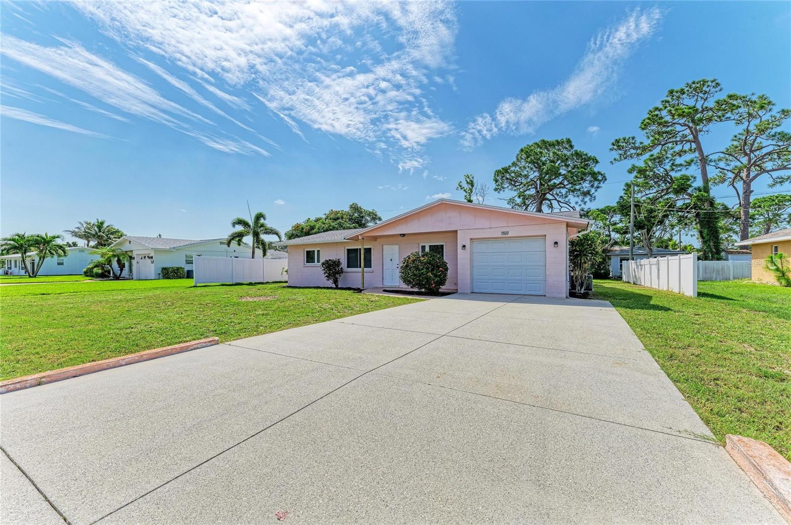 1507 S VENICE BOULEVARD, VENICE, FL, 34293 2 1507 S VENICE BOULEVARD