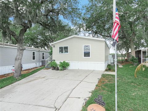 Photo of 24 Silversides Street, Lake Wales, FL 33898 (MLS # K4903455)