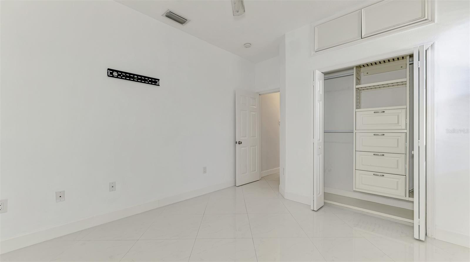 OAKLEAF - Residential