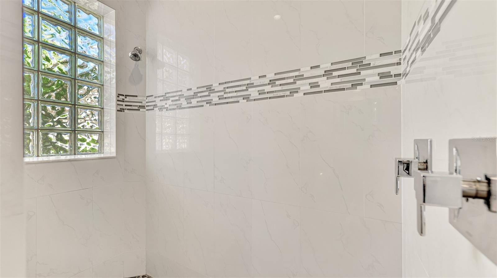 OAKLEAF - Residential