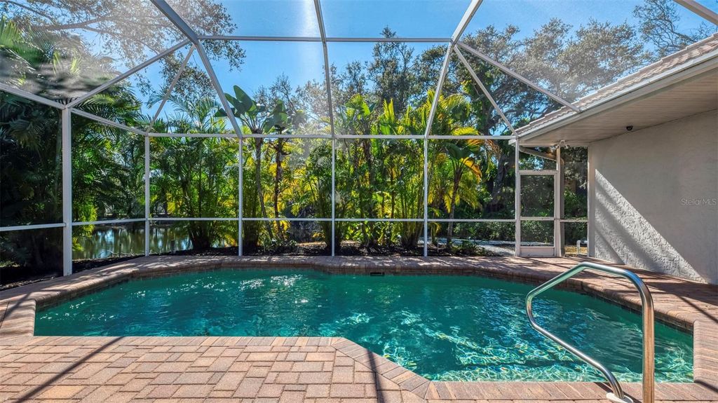 Photo of 4900 Old Oakleaf Drive, Sarasota, FL 34233 (MLS # C7521410)