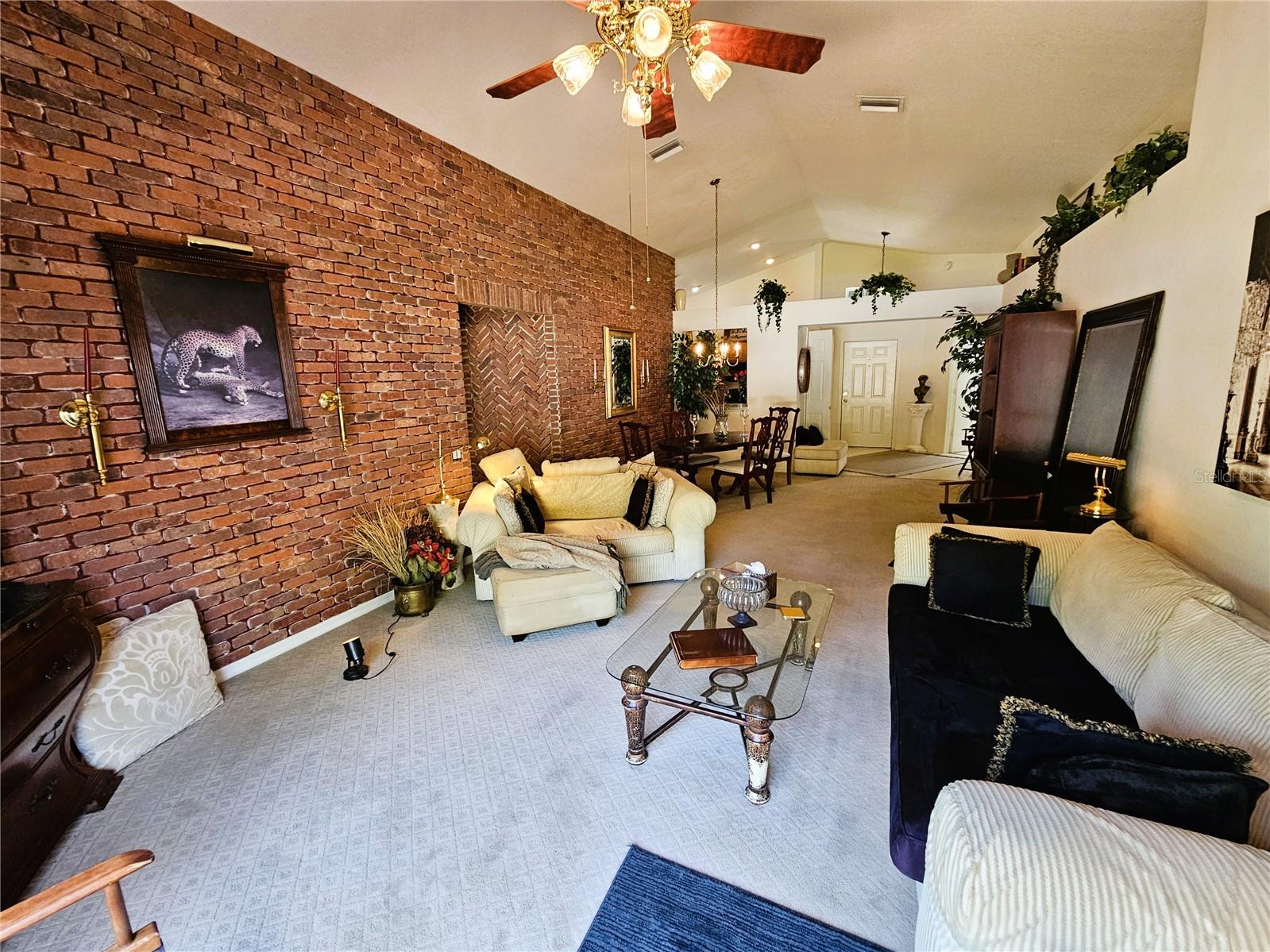 CALUSA TRACE UNIT IX PH II - Residential Lease