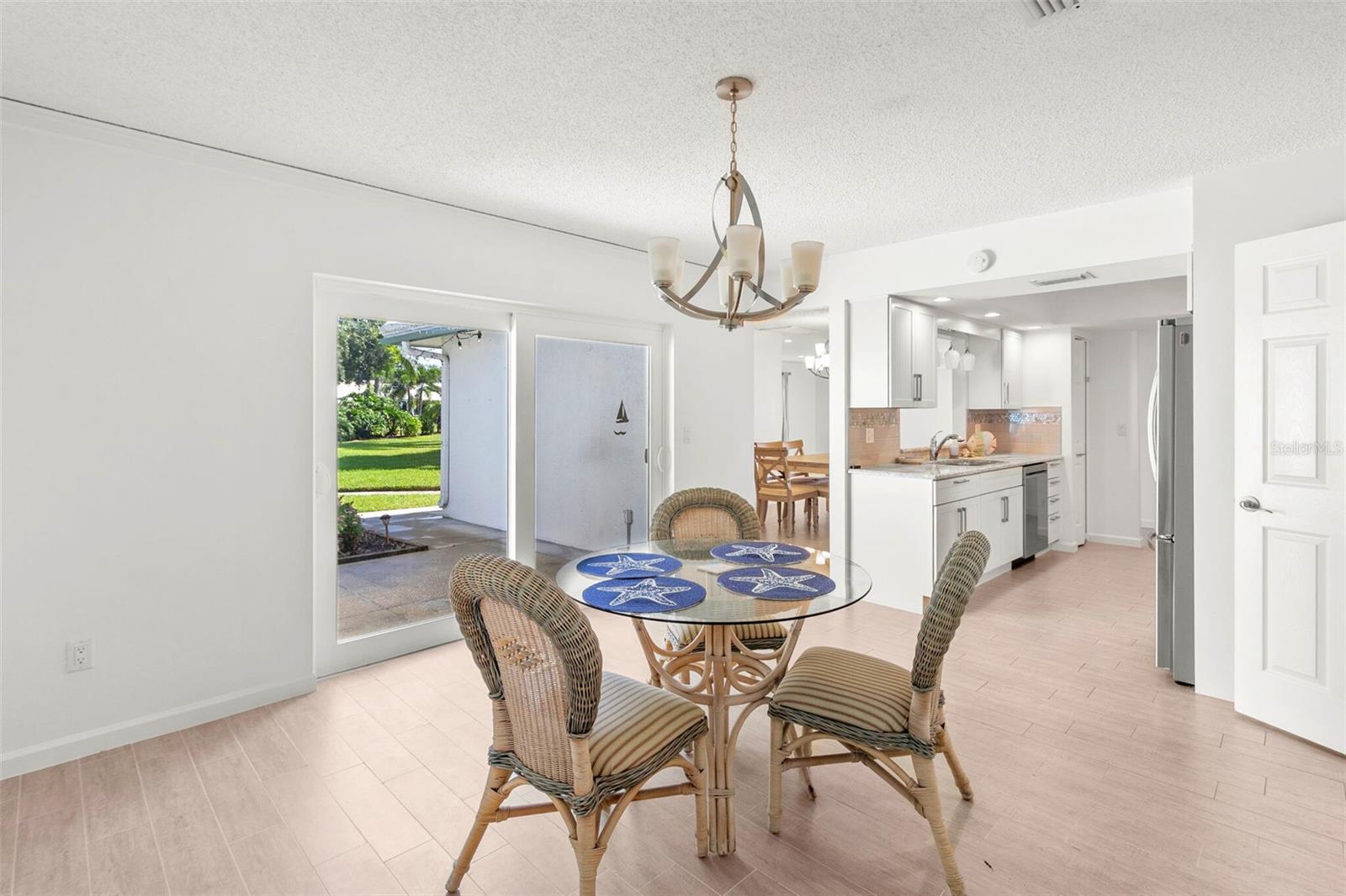 VILLAGE GREEN OF BRADENTON SEC 8 - Residential