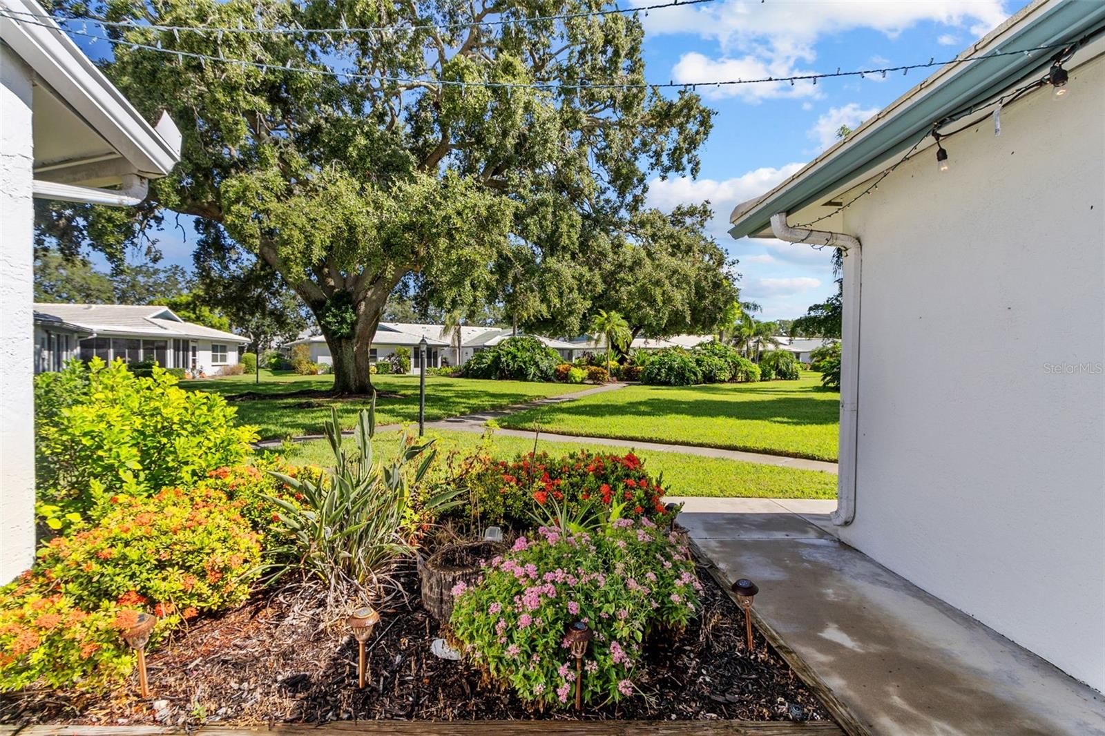 VILLAGE GREEN OF BRADENTON SEC 8 - Residential