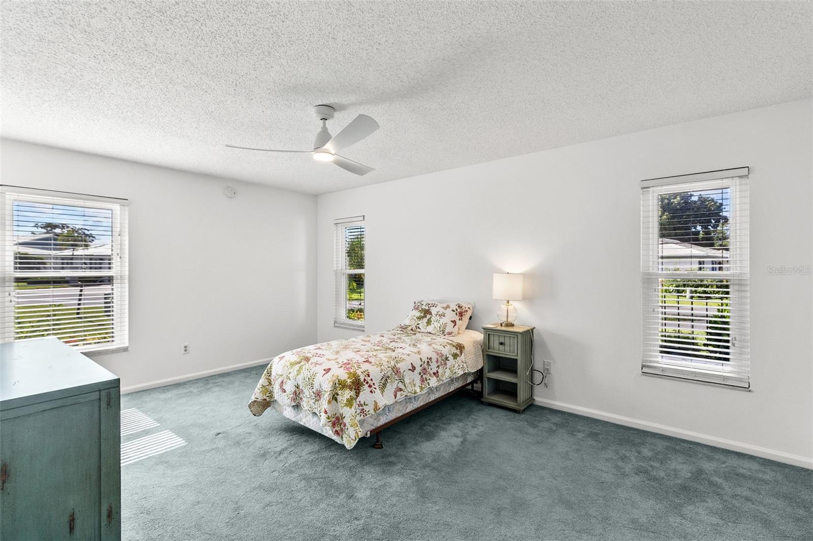 VILLAGE GREEN OF BRADENTON SEC 8 - Residential