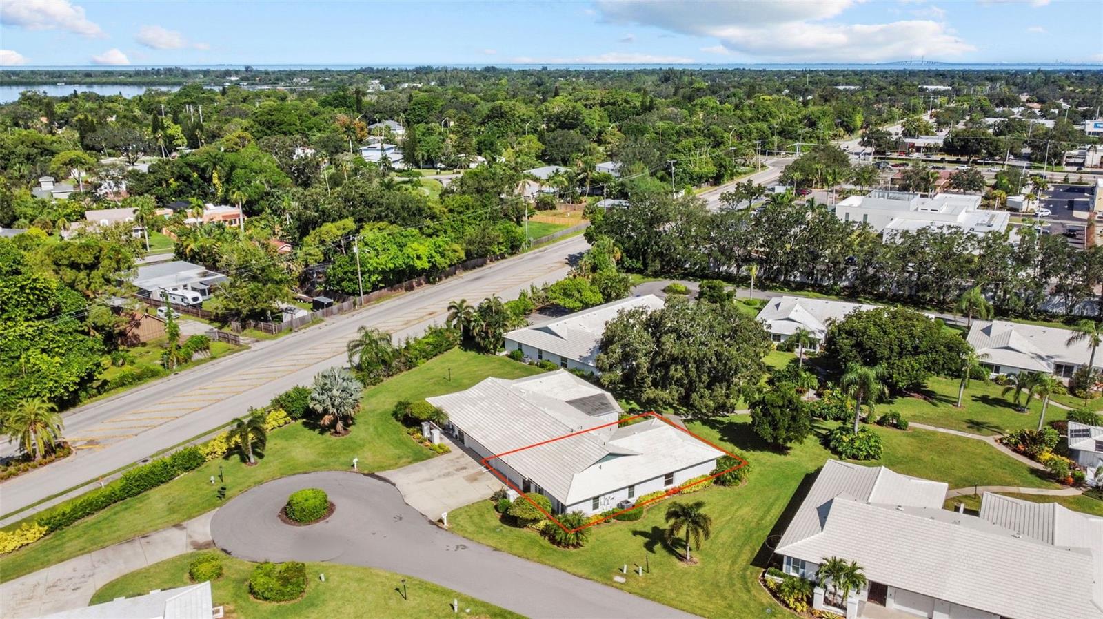 VILLAGE GREEN OF BRADENTON SEC 8 - Residential