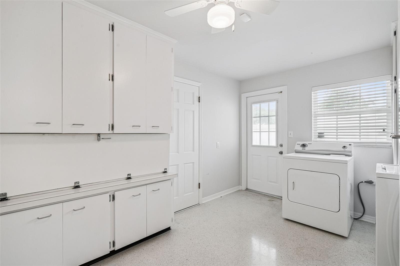 WILLIAMSBURG - Residential